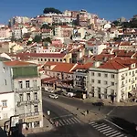 Open Trace Unique 3 Bedroom Apartment Located Centeral Lisbon